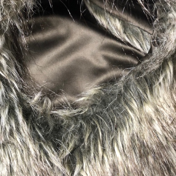 JENNY HAN FAUX FUR VEST WOMENS SIZE LARGE - Picture 7 of 13